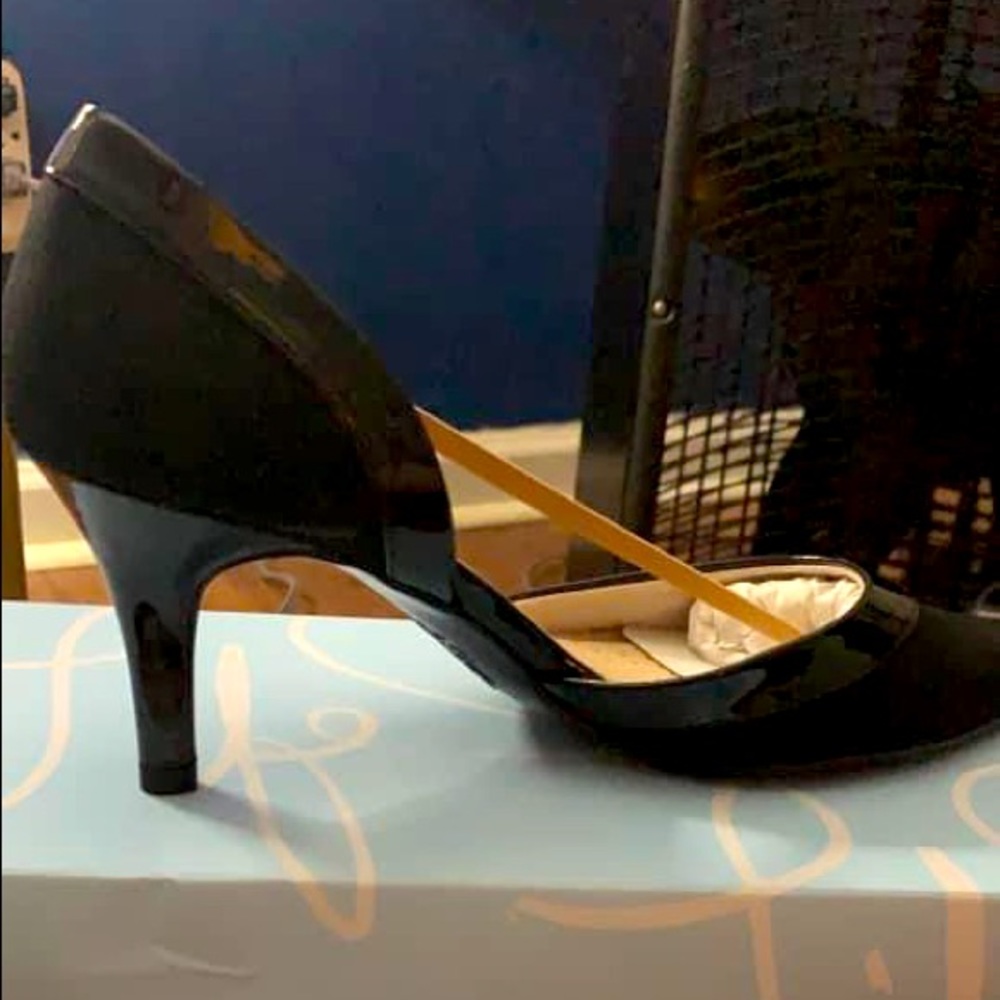 Never worn black heel